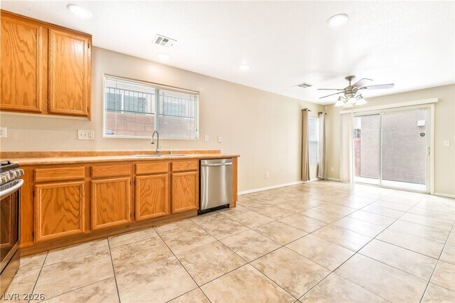 Building Photo - 609 Beckton Park Ave