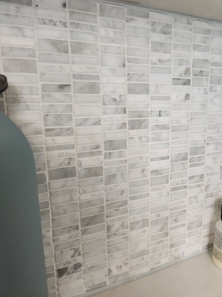 Tiled shower niche - 3100 N Lake Shore Dr