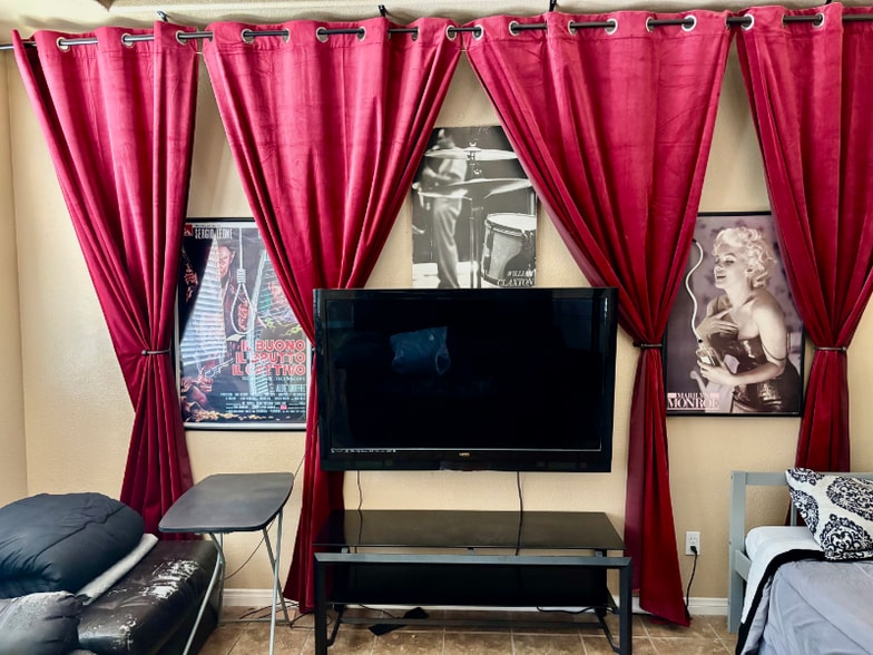 Building Photo - 1699 Deep Spring Ave