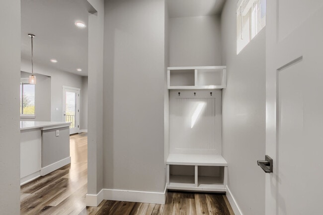 Building Photo - 8516 SW Hamilton Ter