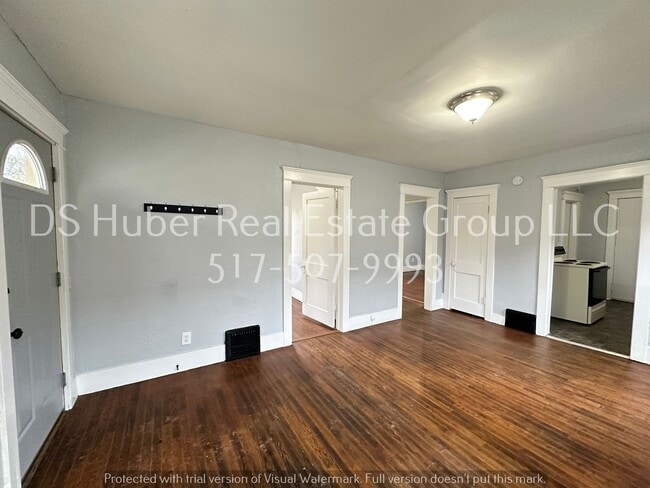 Building Photo - 2208 Marcus-