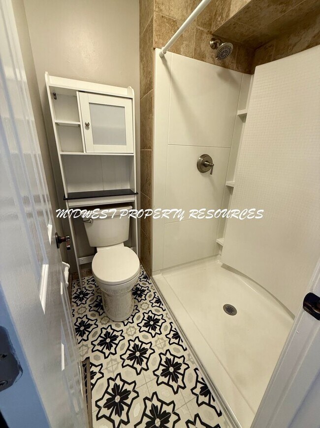 Building Photo - Newly Remodeled 3 Bed, 2.5 Bath Home with ...