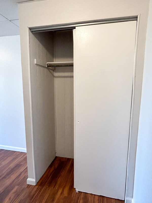 Building Photo - 1404 Wareman Ave