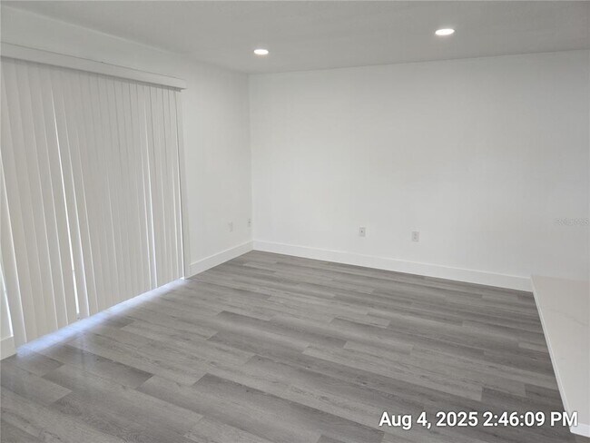 Building Photo - 355 S McMullen Booth Rd