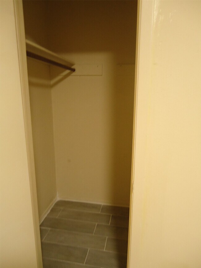 Building Photo - 7543 Andiron Cir