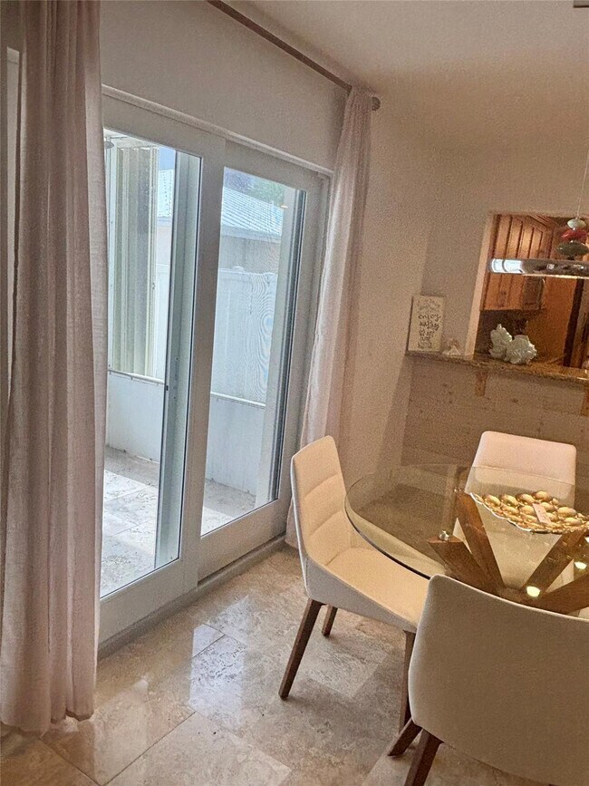 Building Photo - 10980 S Ocean Dr