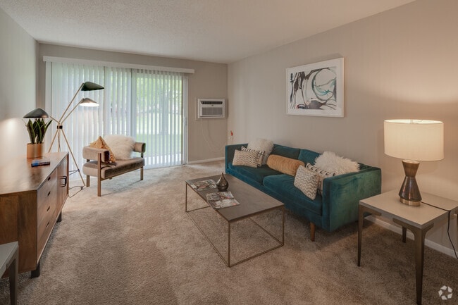 Interior Photo - Willow Hill