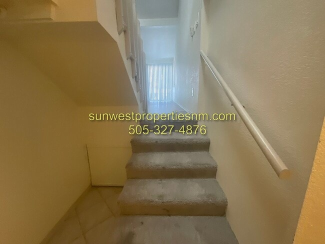 Building Photo - 4 Bedroom, 2 Bath Home