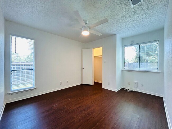 Building Photo - 8325 Fathom Cir