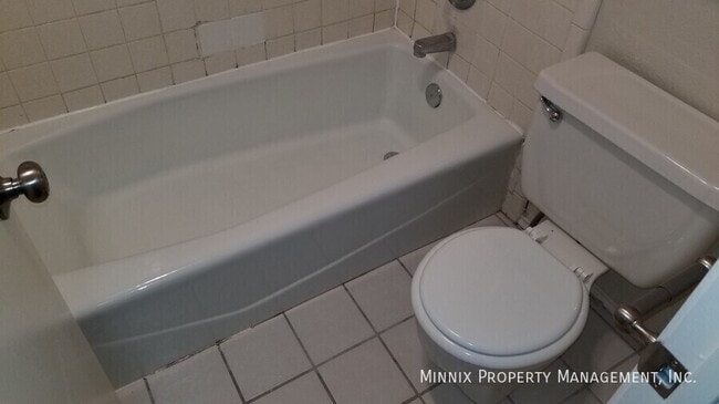 Building Photo - 8207 Memphis Ave