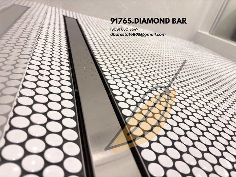 Building Photo - 805 Golden Prados Dr