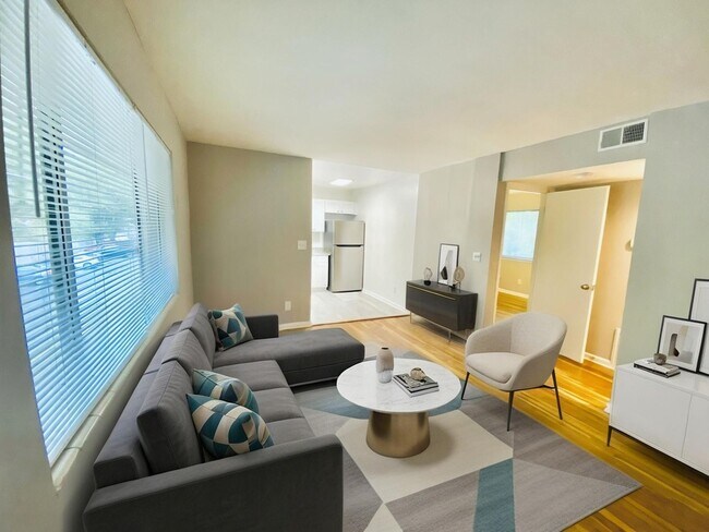 Building Photo - 1570 Memorial Drive