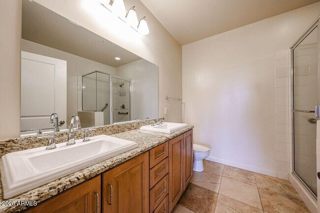 Building Photo - 7291 N Scottsdale Rd