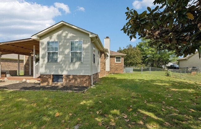Building Photo - 1646 Lillian Cir