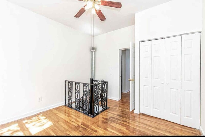 Building Photo - 4333 Juniata St