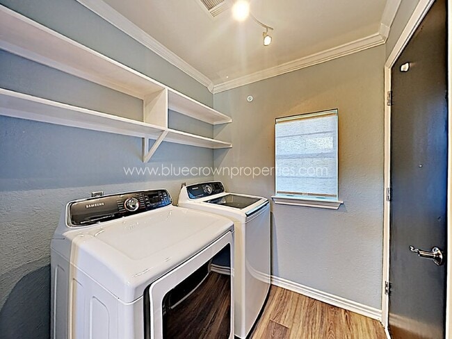 Building Photo - 2137 Barberry Dr