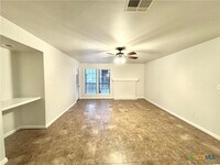 Building Photo - 1202 Thorpe Ln