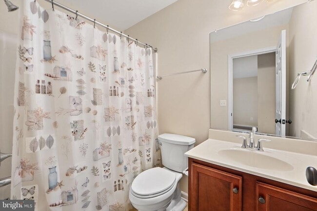 Building Photo - 2210 Mallard Landing Dr