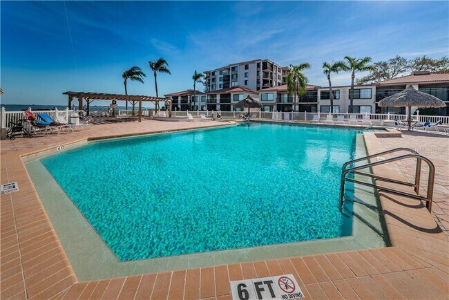 Building Photo - 6218 Palma Del Mar Blvd S