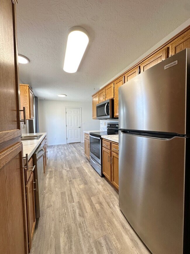 Building Photo - Cute Home For Rent In Rexburg