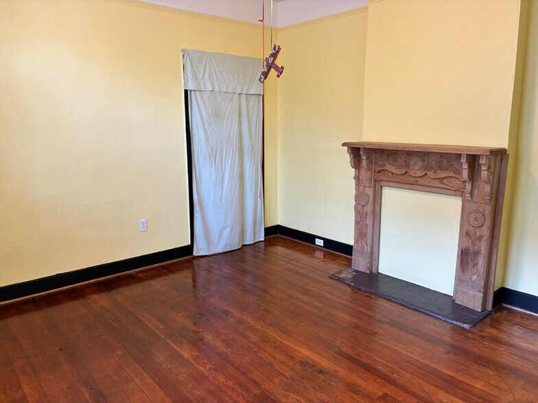 Building Photo - 1707 Frenchmen St