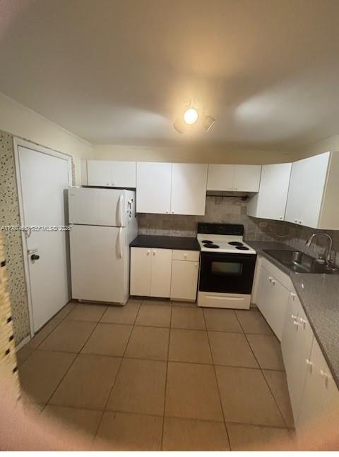 Building Photo - 1680 NE 191st St