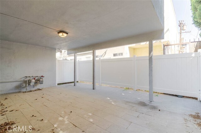 Building Photo - 15243 Valleyheart Dr