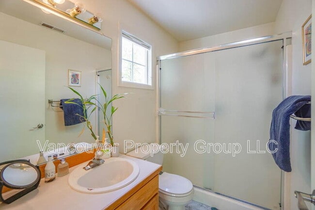 Building Photo - 13210 SE 7th St