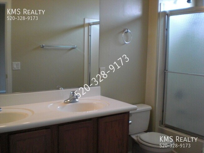 Building Photo - 6735 S Via Molino De Viento