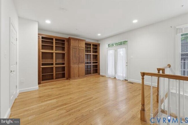 Building Photo - 6806 Thompson Crest Ct