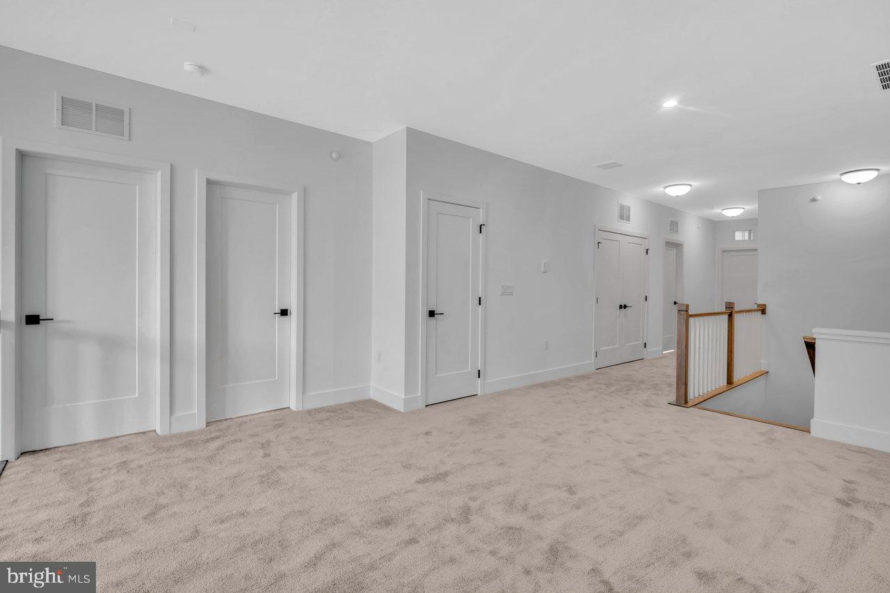 Building Photo - 10208 Donatello Dr