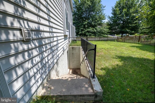 Building Photo - 9401 Old Settle Ct