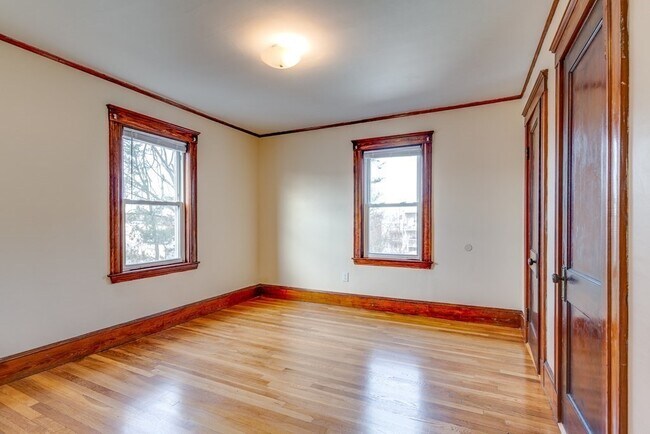 Building Photo - 103 Fuller St