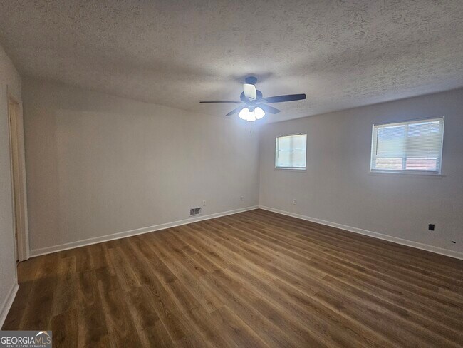 Building Photo - 2293 Lanier Pl
