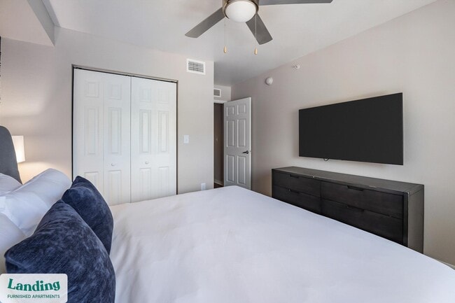 Building Photo - 10200 Falcon Pine Blvd