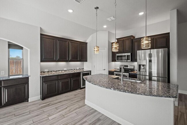 Building Photo - 314 Waverly Dr