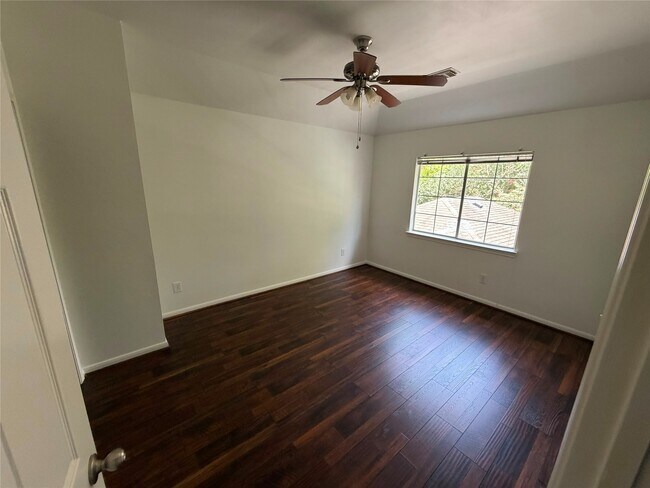 Building Photo - 1103 Glendale Dr