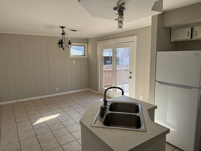 Building Photo - Nice ranch on basement in Charlotte Park