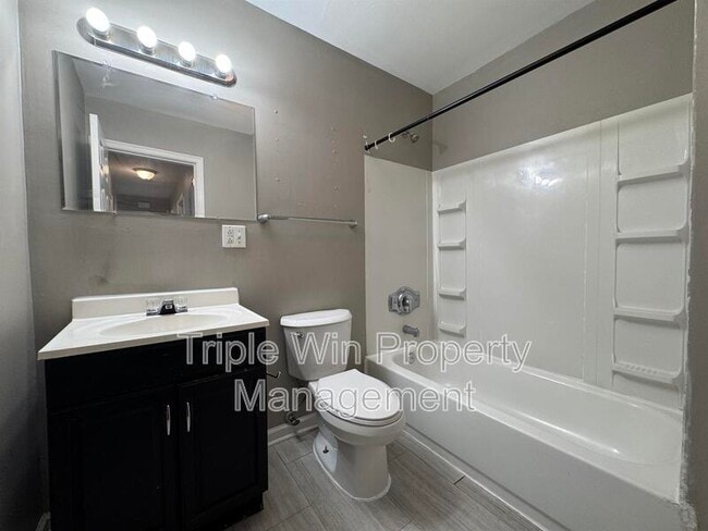 Building Photo - 1629 Talisman Ln