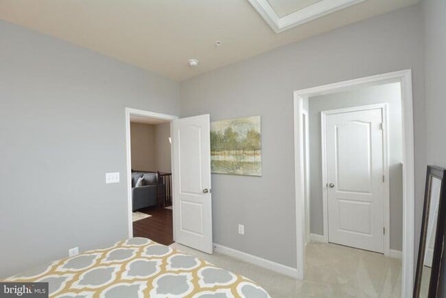 Building Photo - 702 Fair Winds Way