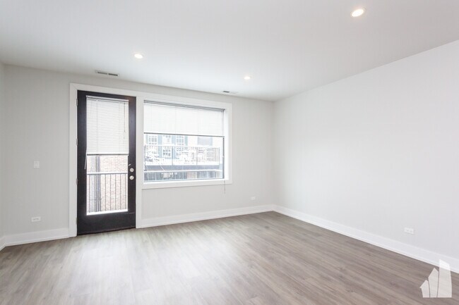 Building Photo - 2111 S Halsted St