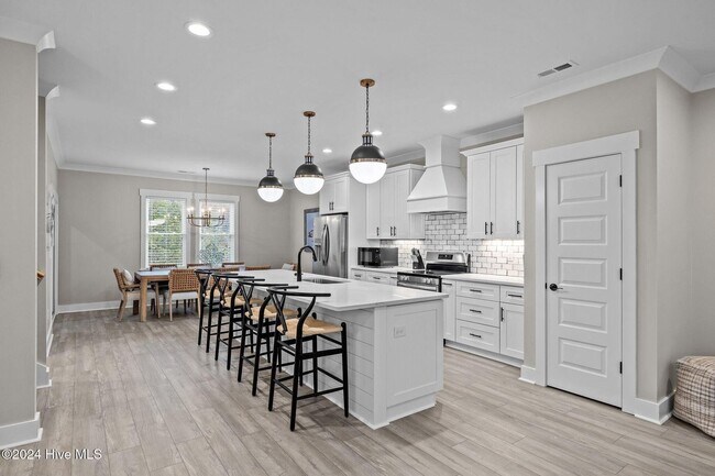 Building Photo - Winter Rental in Emerald Isle
