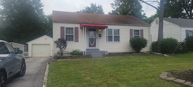 Primary Photo - 95 Derhake Rd