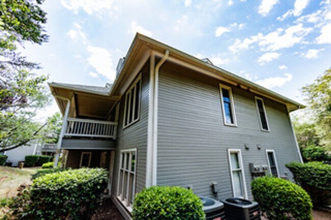 Building Photo - Condo for rent