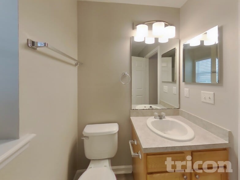 Building Photo - 86916 Cartesian Pointe Dr