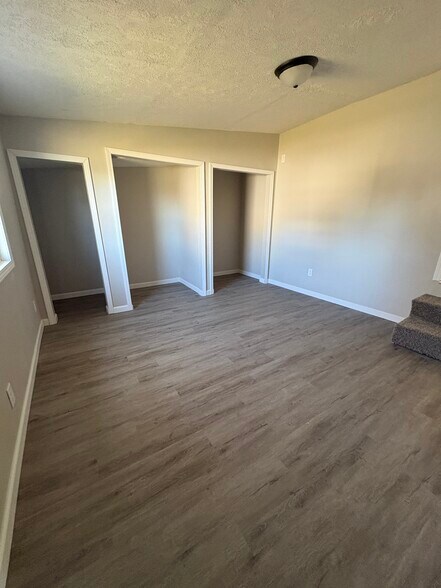 Main Bedroom - 640 Hanna Rd