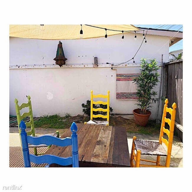 Building Photo - 2 br, 1 bath Apartment - 710 3rd St