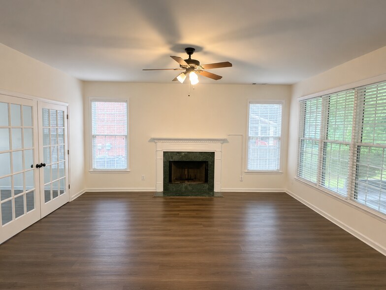 Building Photo - 10295 Medridge Cir