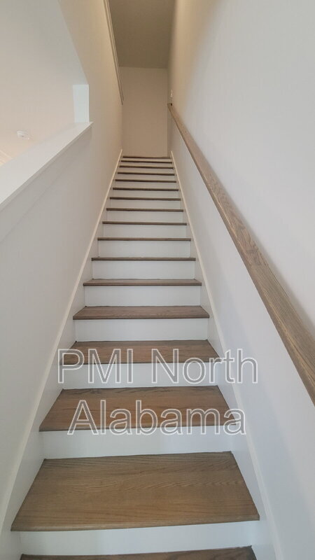 Building Photo - 7589 Discovery Pt Dr NW