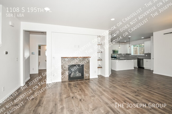 Building Photo - 1108 S 195th Pl